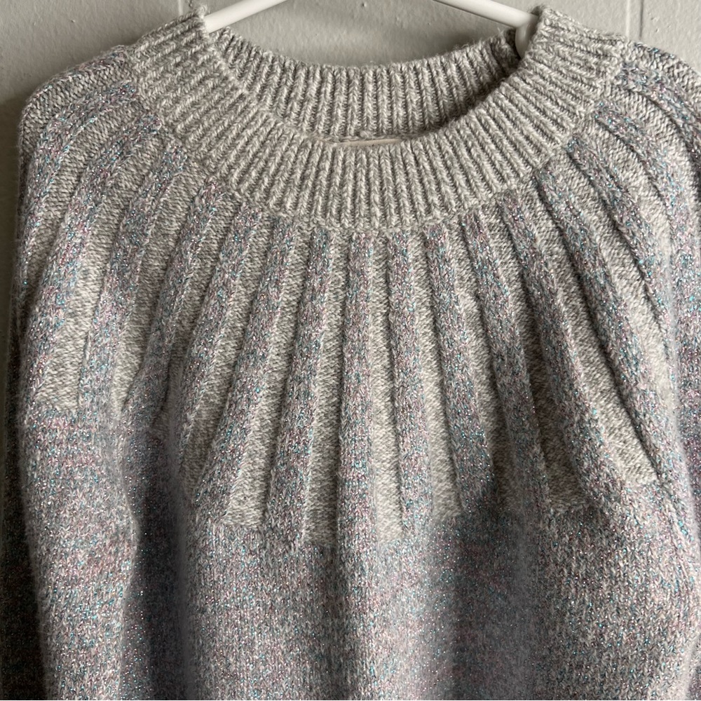 CREWCUTS Girls long sleeve sweater.  Crewneck,  Girls size L (10-11)